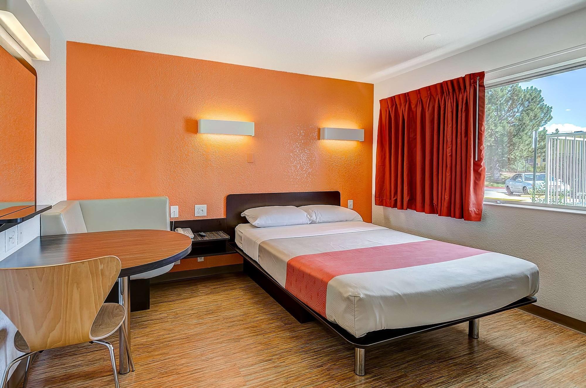 Park Inn By Radisson, Торнтон Екстер'єр фото
